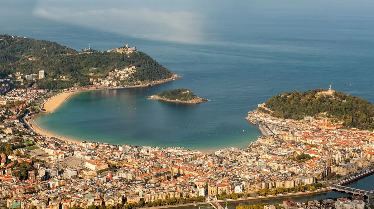 Playa de la Concha — Mudanzas La Seda Gipuzkoa, empresa de mudanzas en País Vasco